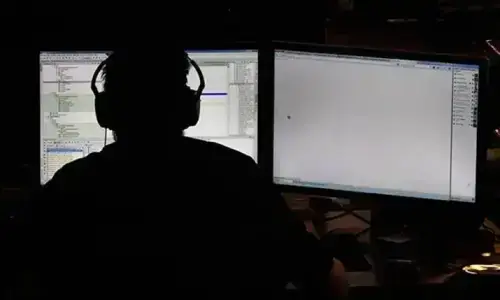Raid on Lahore call centre: 39 arrested for ‘blackmailing people through loan apps’ Raid on Lahore call centre: 39 arrested for ‘blackmailing people through loan apps’