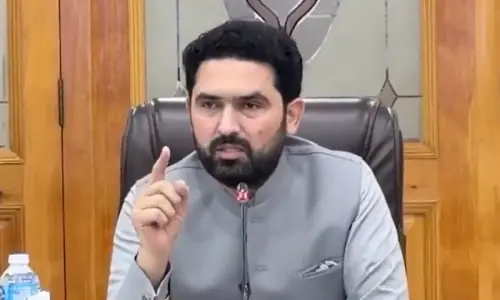 CM Afridi slams Governor Kundi for 'unconstitutional' meetings, claims move intended to provoke KP govt CM Afridi slams Governor Kundi for 'unconstitutional' meetings, claims move intended to provoke KP govt