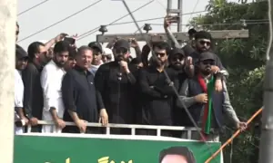PTI long march: KP CM's convoy halts in Kohat for the night, heads for Peshawar on Tuesday PTI long march: KP CM's convoy halts in Kohat for the night, heads for Peshawar on Tuesday