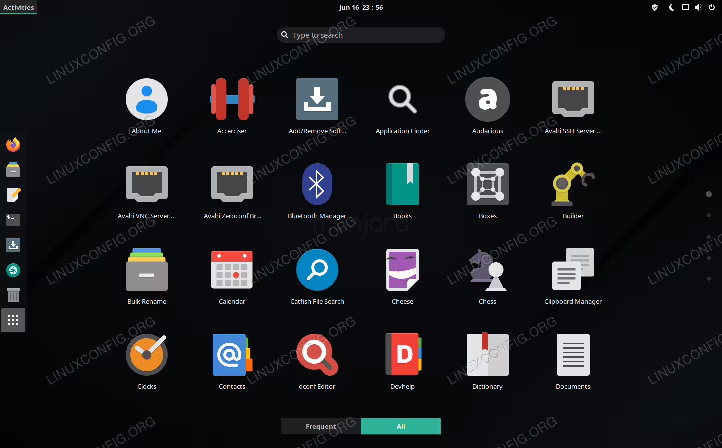 GNOME desktop environment running on Manjaro Linux