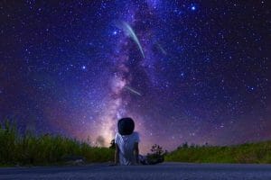 流星群とは?「流れ星」の仕組みや天母体を解説
