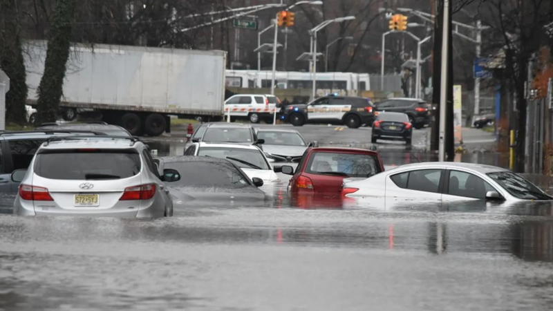 Floods_carousel_BBC-article