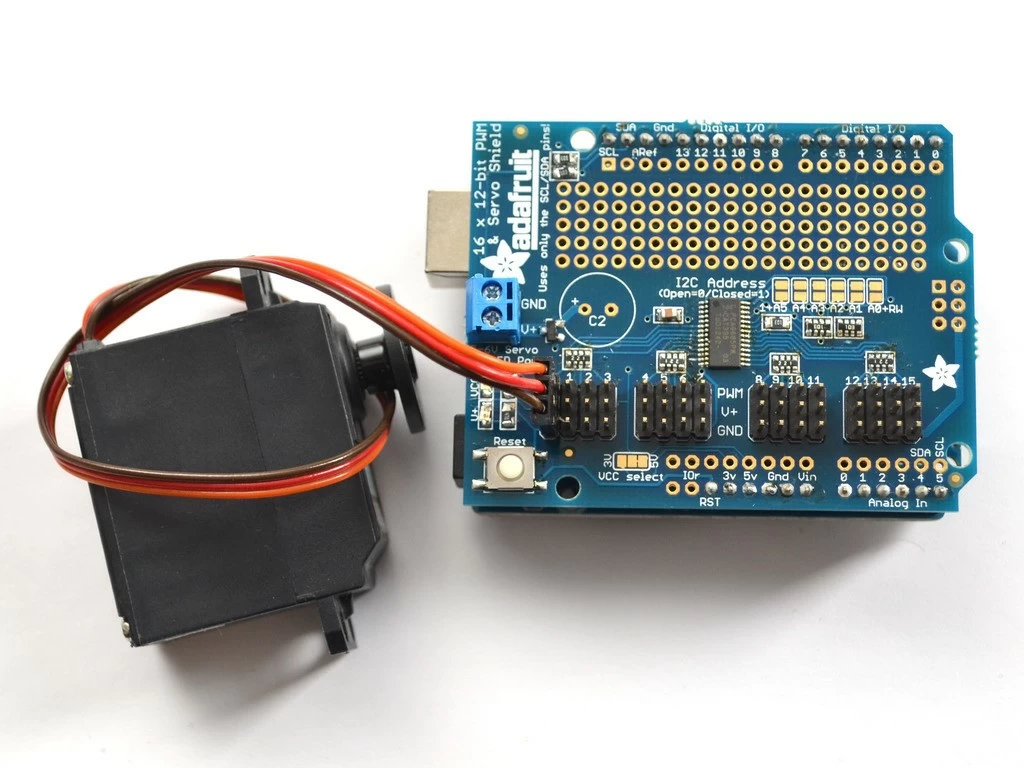 servo-shield-servo
